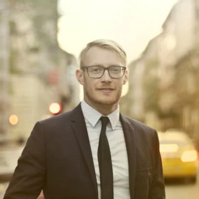 Photo of Dr Preston H and excerpt about how he uses Physiologic Instruments Ussing Chamber Systems.